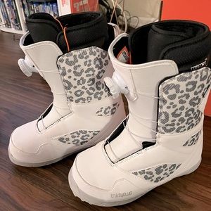 Thirtytwo W’s STW BOA Wonen’s snowboarding boots (size 7.5)